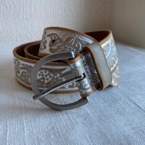 Vintage Gap silver tooled leather western style belt Size Small